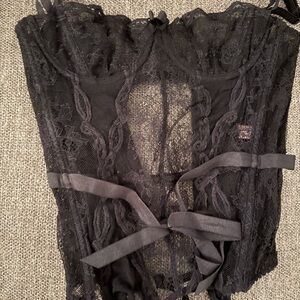 Elegant Black Lace Corset